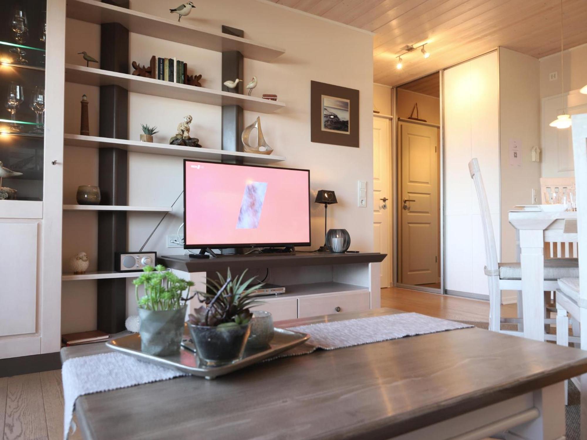 Schoenes Neues Hochwertig Renoviertes 2-Zimmer Appartement In Der 4. Etage. Вестерланд Екстер'єр фото