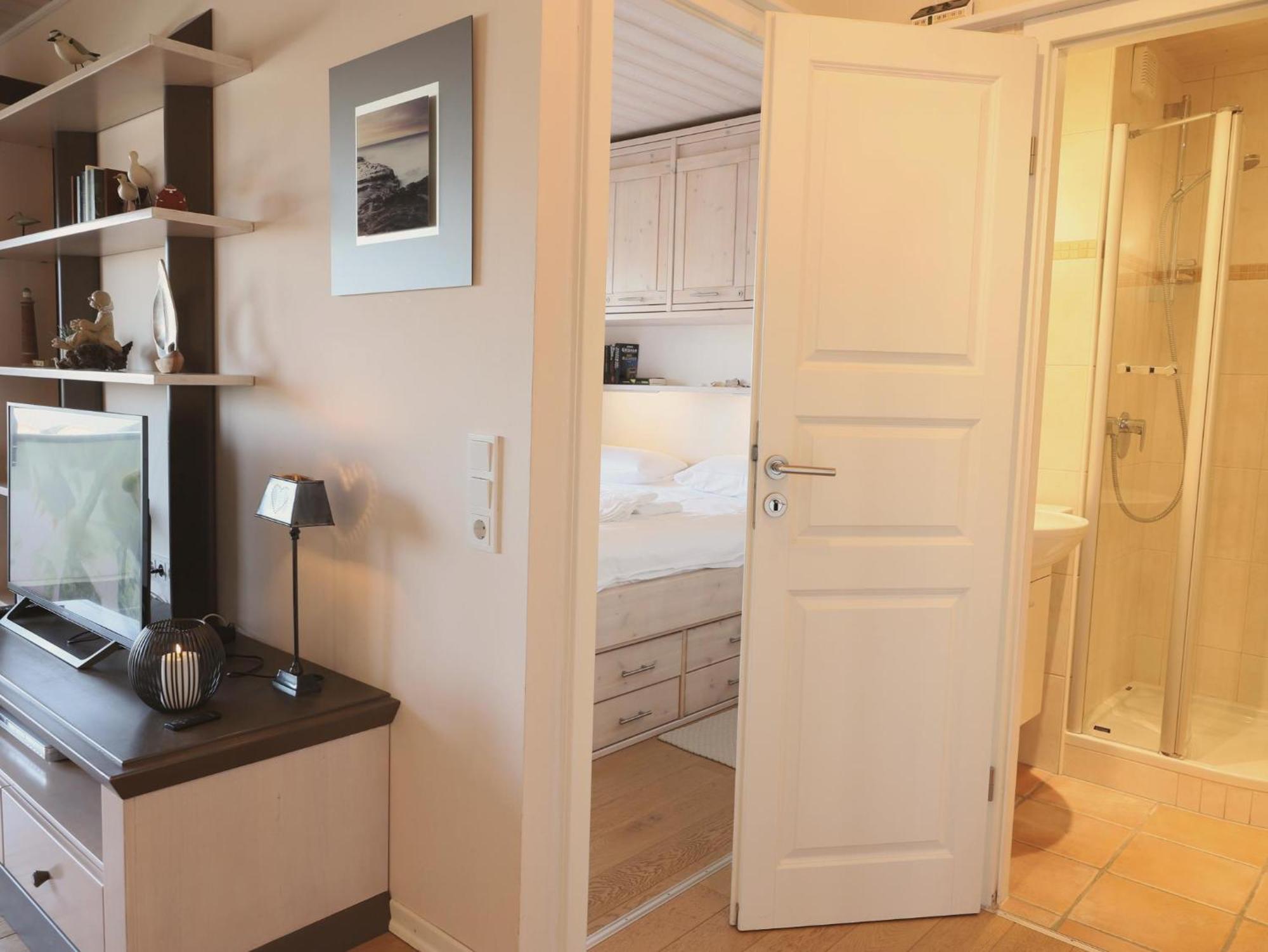 Schoenes Neues Hochwertig Renoviertes 2-Zimmer Appartement In Der 4. Etage. Вестерланд Екстер'єр фото